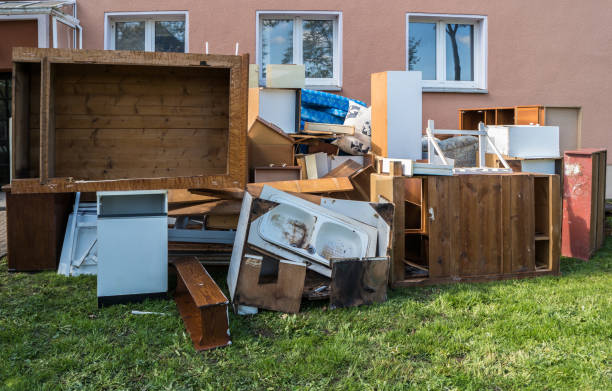 Best Estate Cleanout Services  in Lakewood, CA